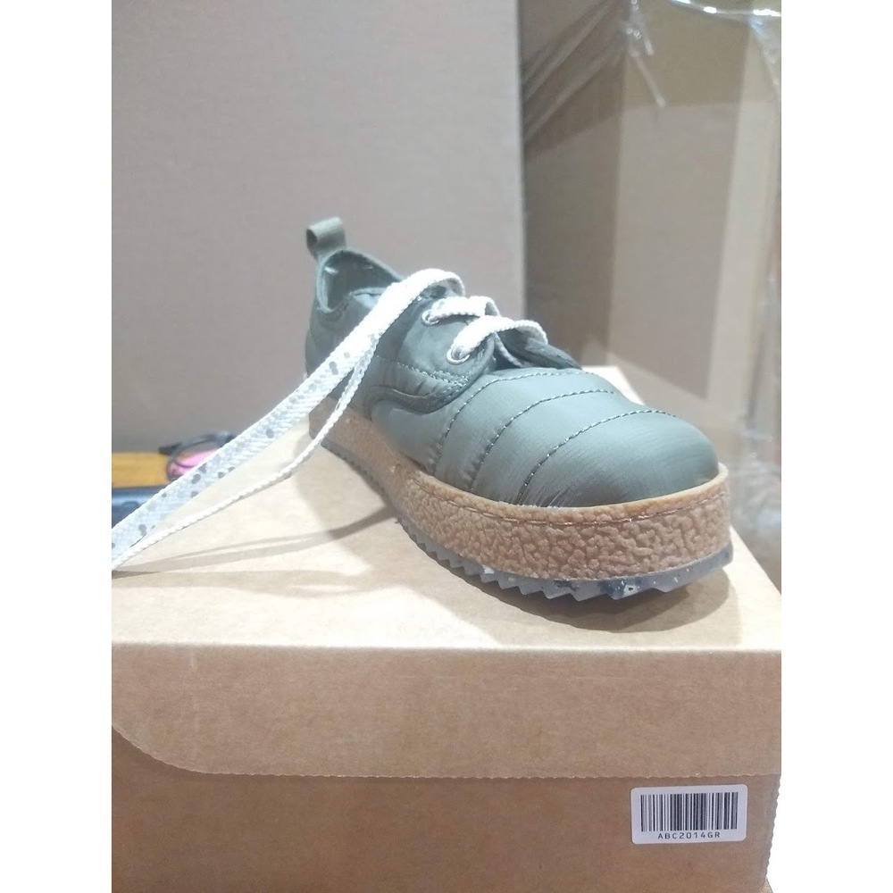 Cool Planet by Steve Madden Women's,Green Sneakers 8.5